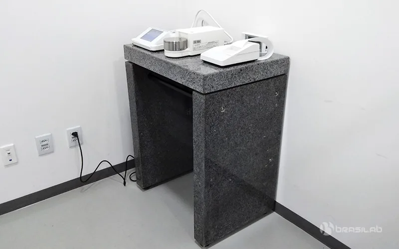 Mesa Antivibratória, MB Total