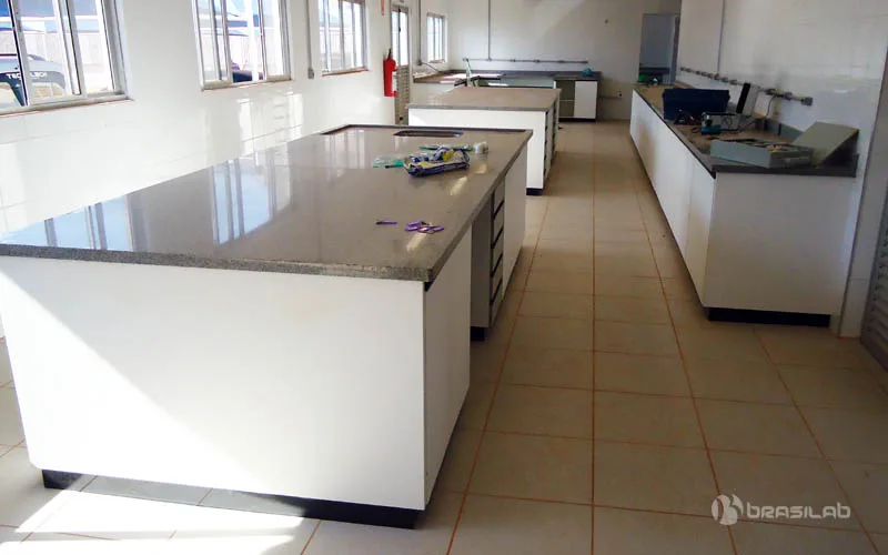 Mobiliário Completo, bancada central, bancada lateral