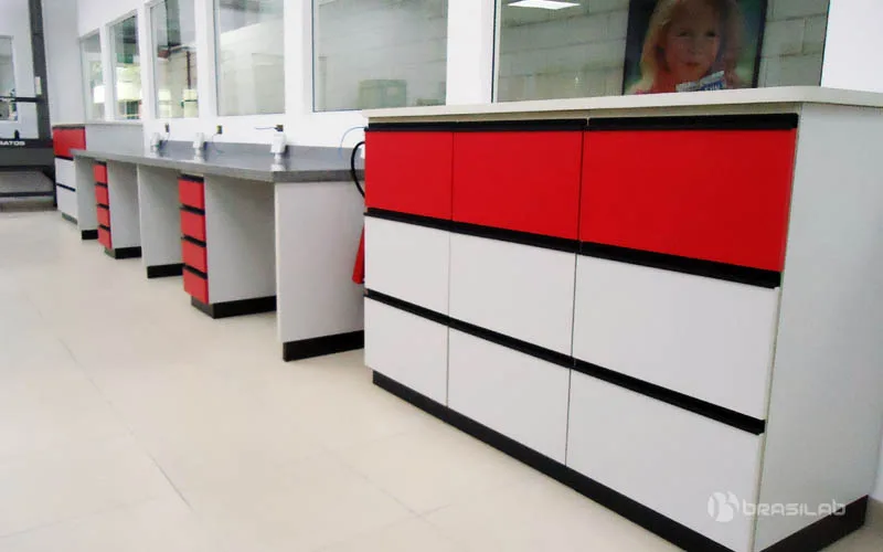 Bancadas Especiais, pasta suspensas