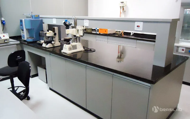 Mobiliário Com tampo em Granito