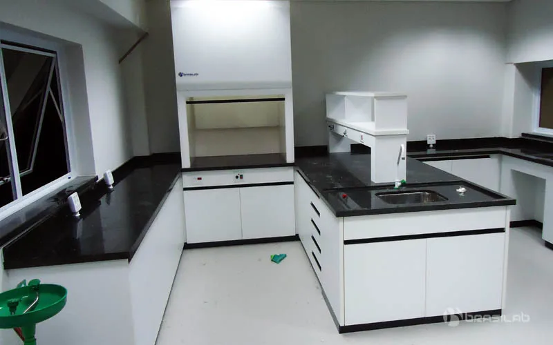 Mobiliário, Bancada central, Capela de Exaustão, castelo