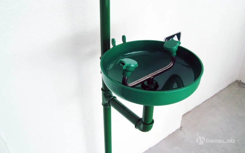 Chuveiro, Emergência, Lava-olhos